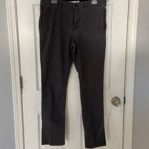 Men’s Old Navy pants.